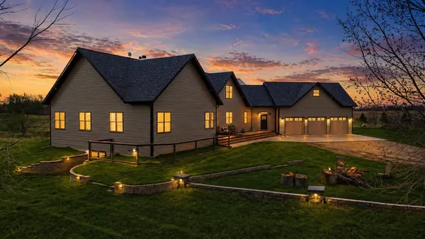 $939,999 | 5365 159th Avenue Southeast, Kindred, ND 58051