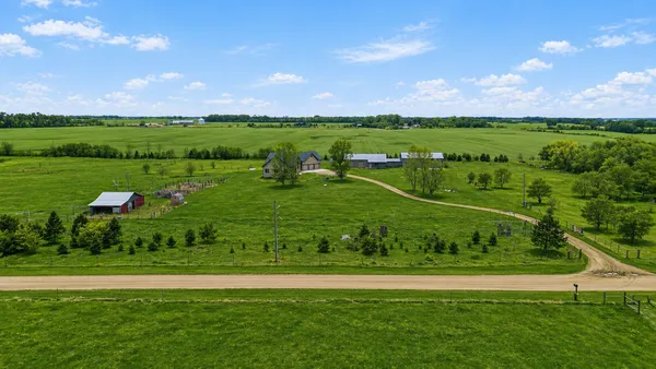 $939,999 | 5365 159th Avenue Southeast, Kindred, ND 58051