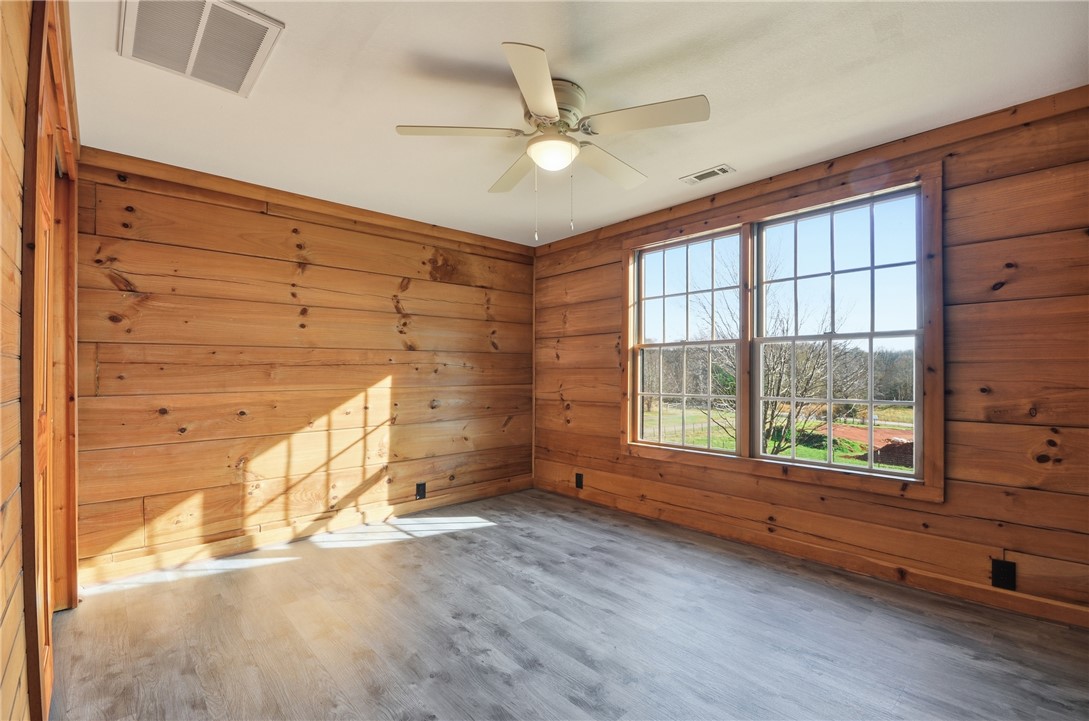 738 Stewart Gin Road Liberty, SC 29657 - Photo 17 of 47