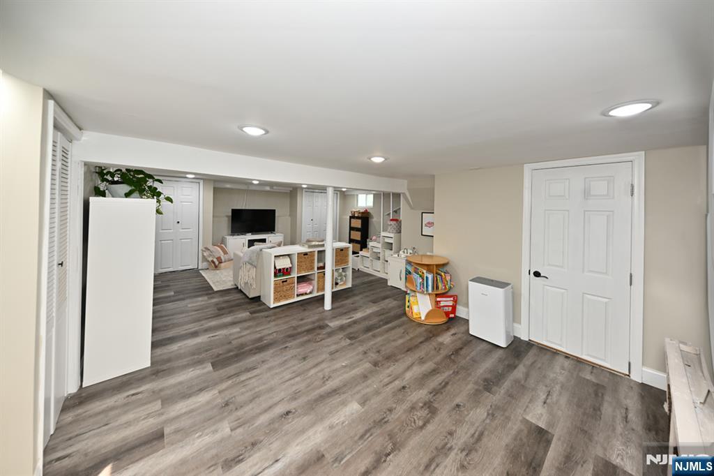 401 Chestnut Street Nutley, NJ 07110 - Photo 25 of 43