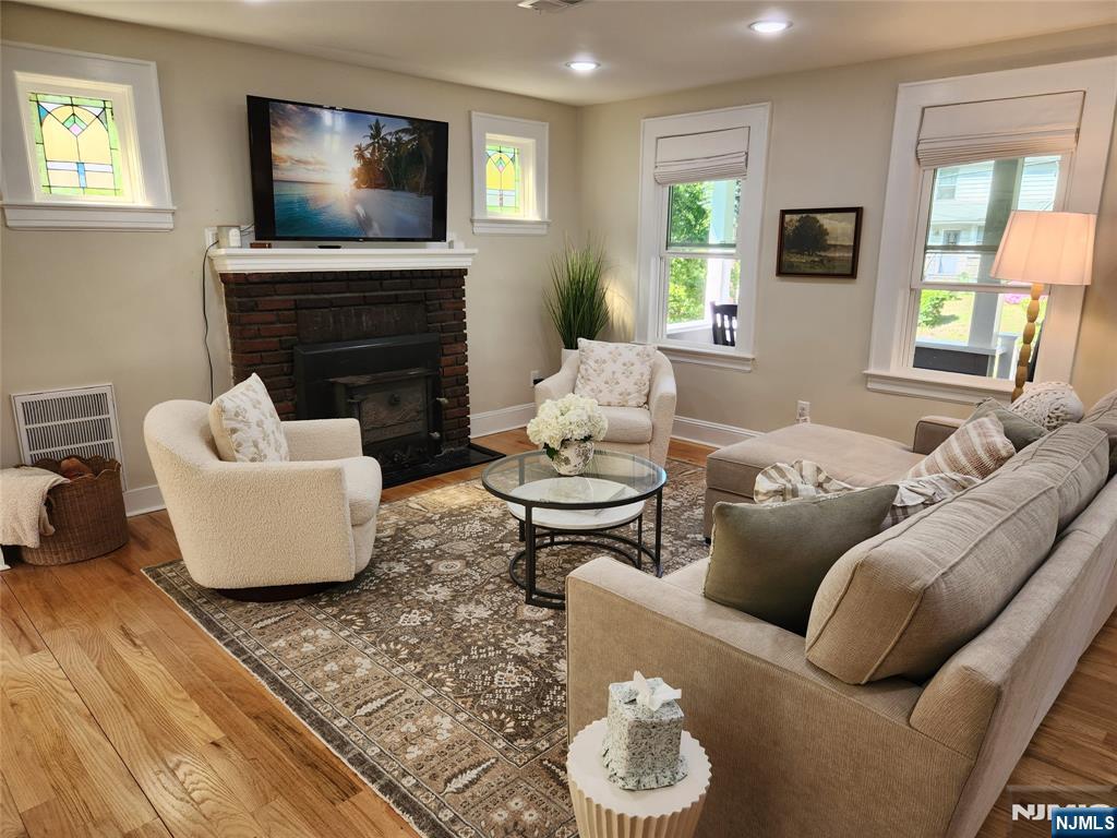 401 Chestnut Street Nutley, NJ 07110 - Photo 4 of 43