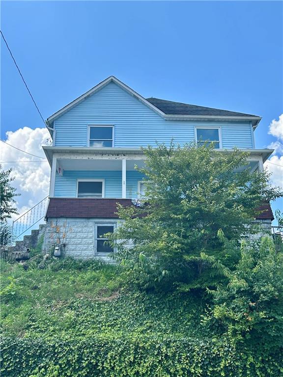 403 Lowell Street Vandergrift, PA 15690 - Photo 4 of 30