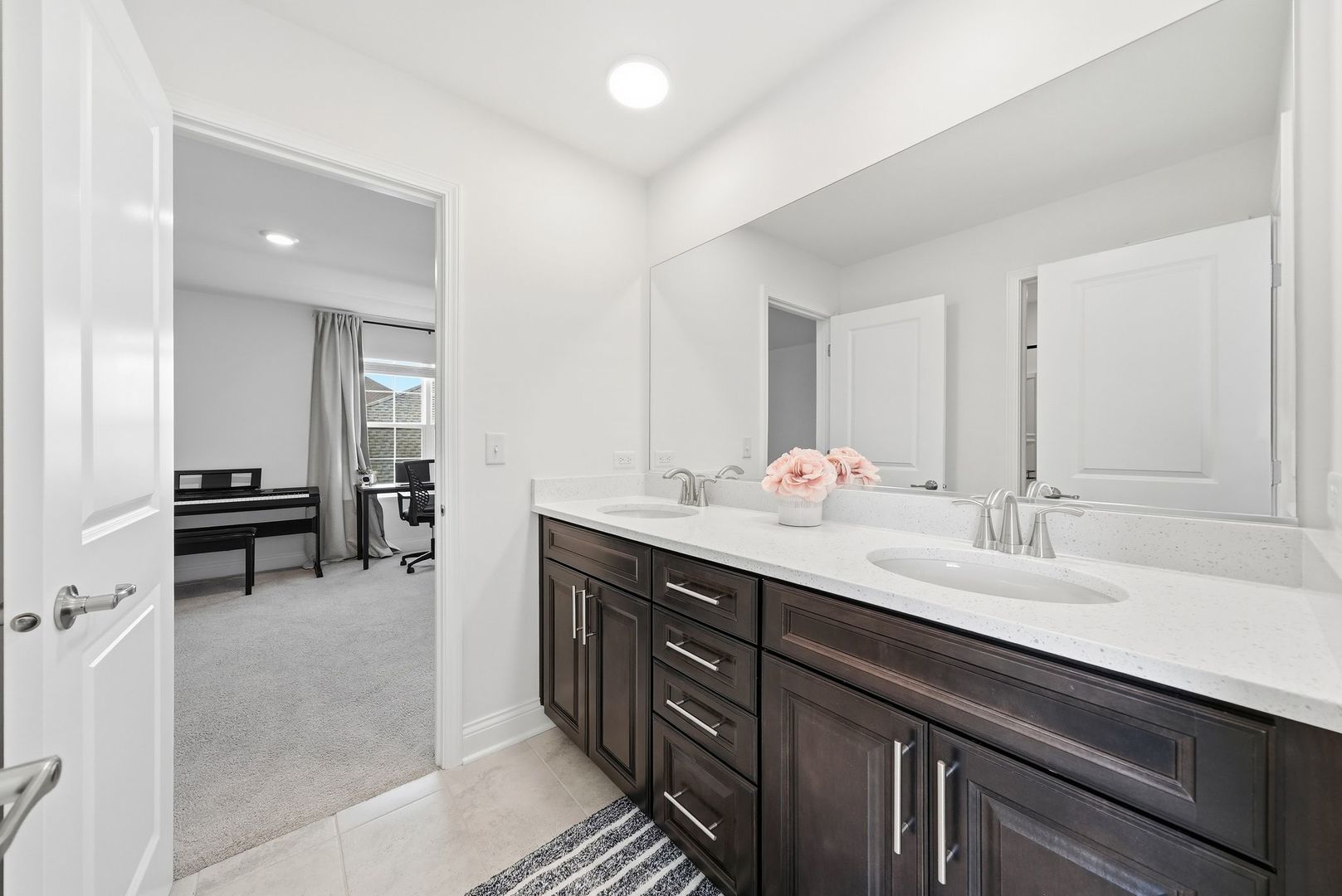 3589 Emerald Road Elgin, IL 60124 - Photo 29 of 34 Gallery Image 29