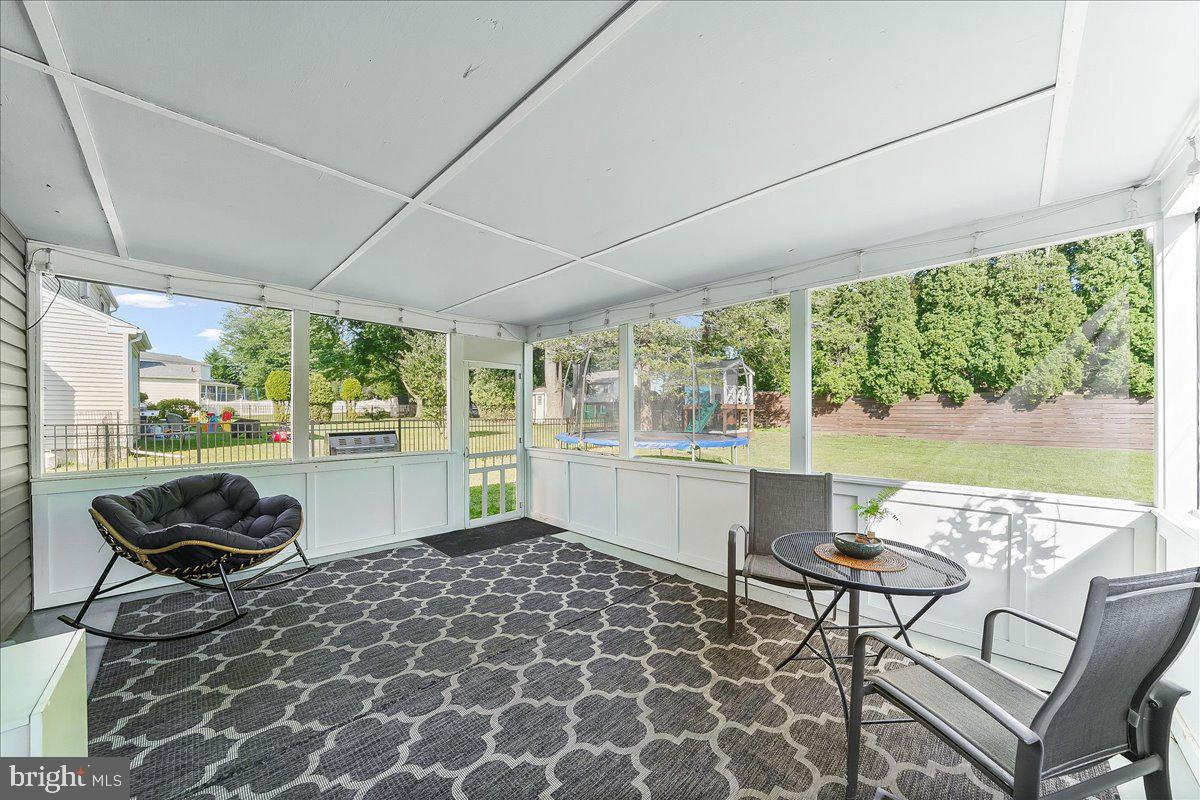 513 Beatty Road Springfield, PA 19064 - Photo 35 of 40 Screened Porch