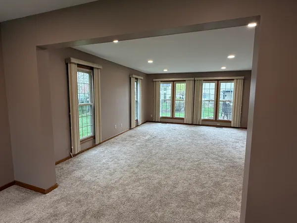 $3,200 | 5106 Turnberry Court, Plainfield, IL 60586