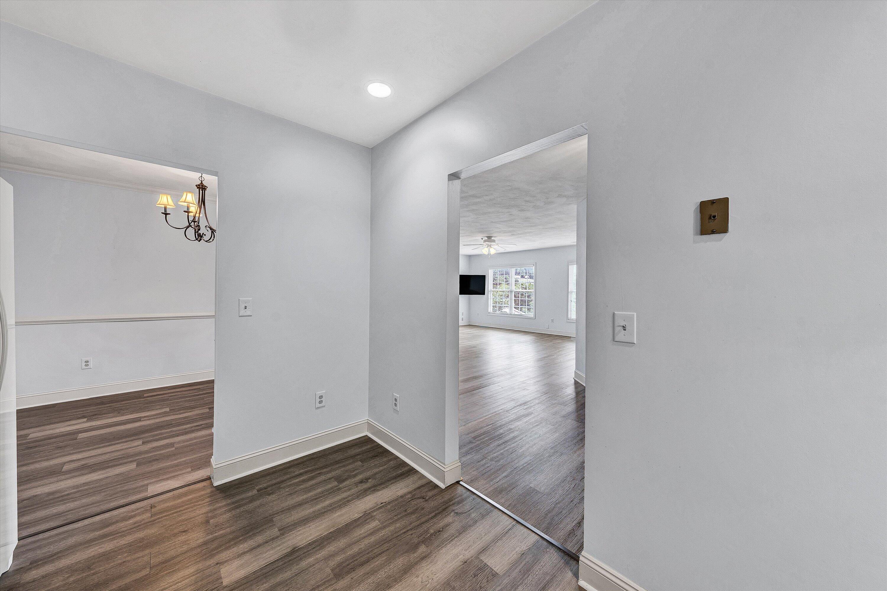 4444 Pheasant Ridge Road, Unit 206 Roanoke, VA 24014 - Photo 12 of 27 12-DSC00580