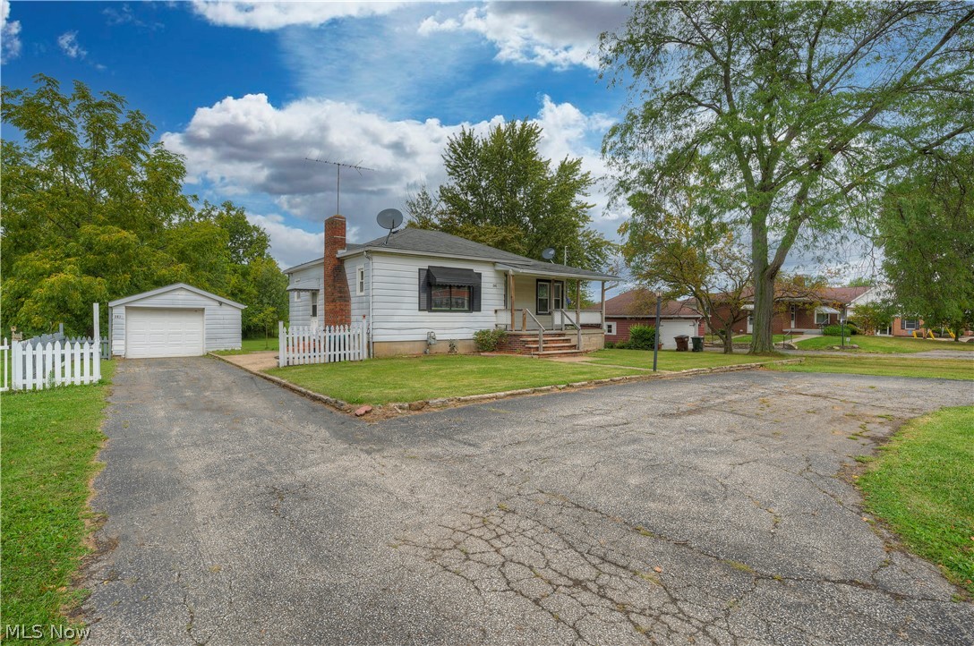 1941 North Ridge Road Lorain, OH 44055 - Photo 8 of 34