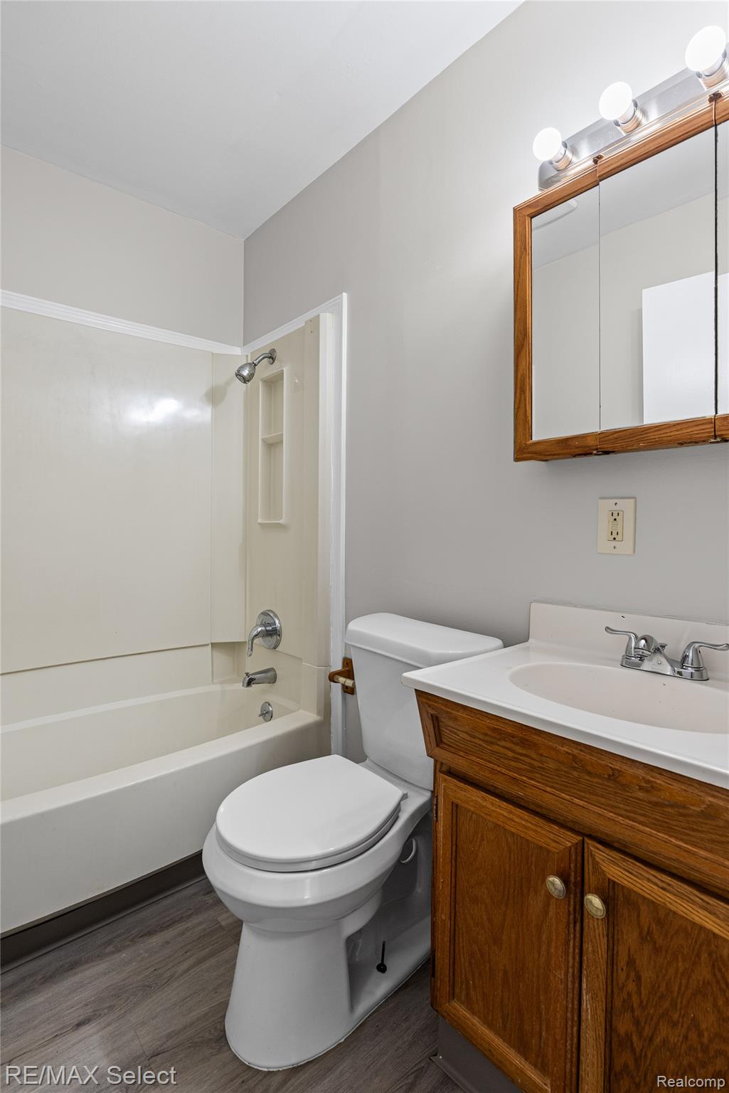 4305 Pengelly Road Flint, MI 48507 - Photo 23 of 36 4305 Pengelly Rd 26.jpg