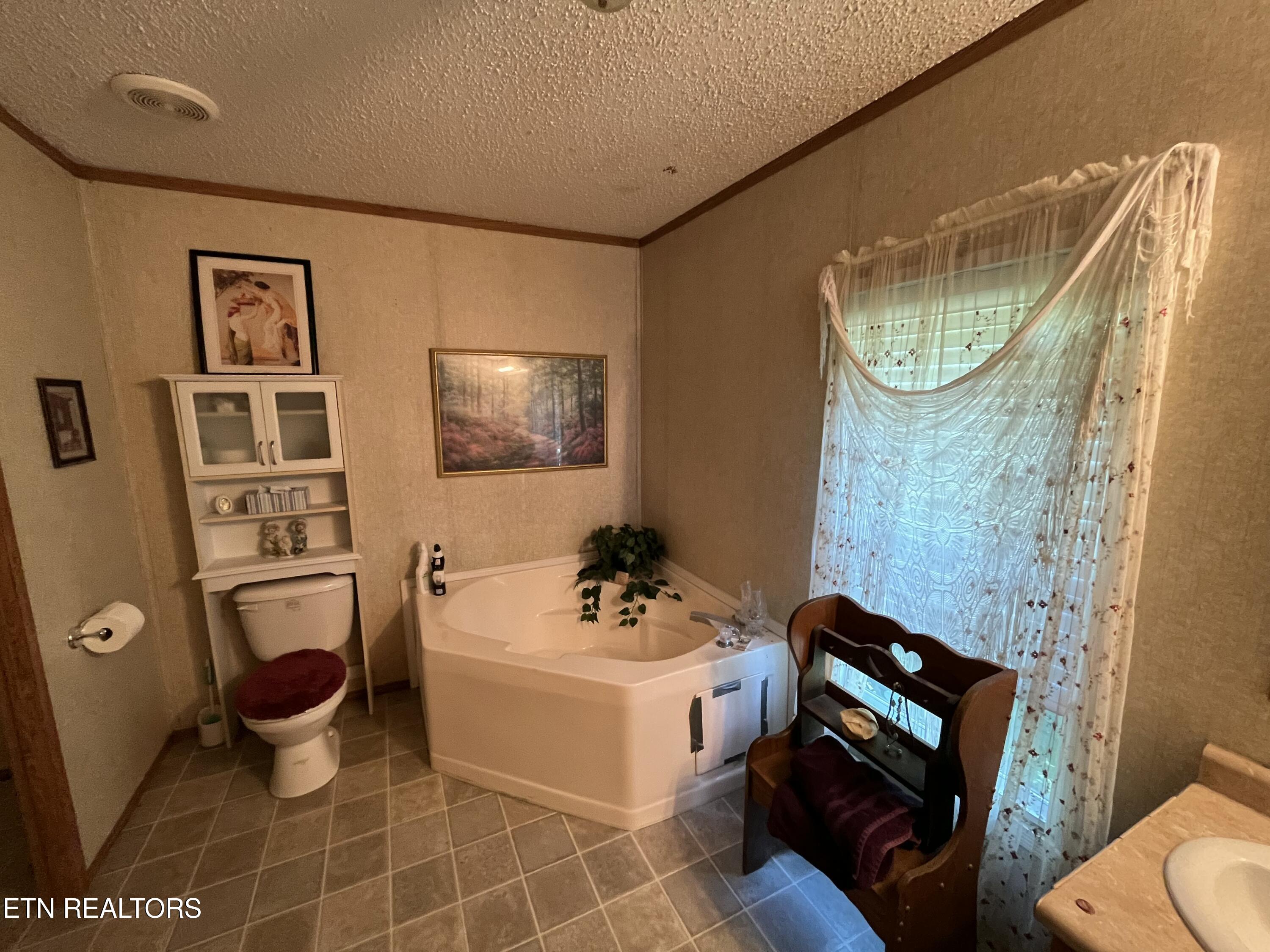 380 Harrison Road Madisonville, TN 37354 - Photo 14 of 22 380 Harrison Rd Bath