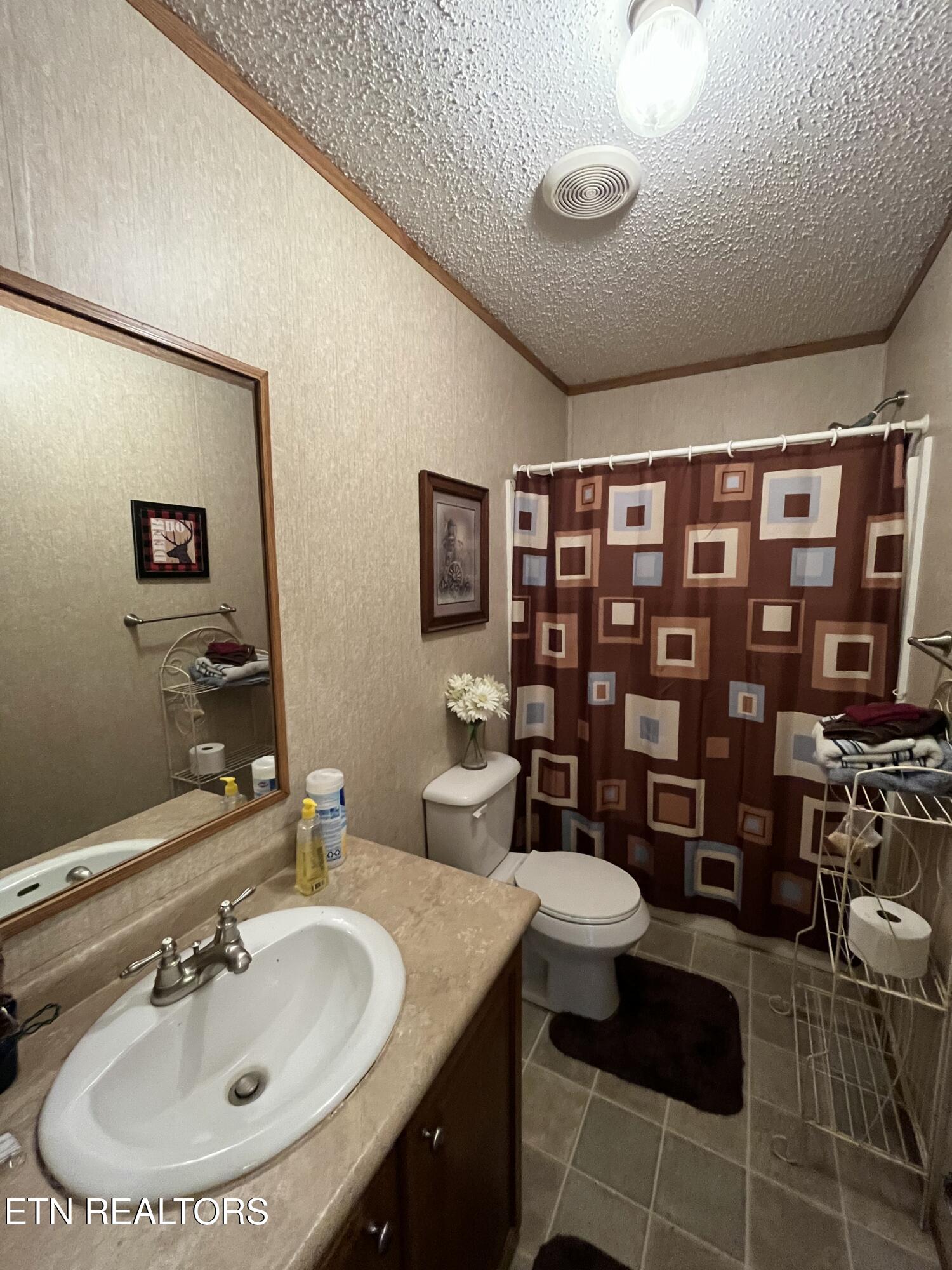 380 Harrison Road Madisonville, TN 37354 - Photo 16 of 22 380 Harrison Rd Guest Bath