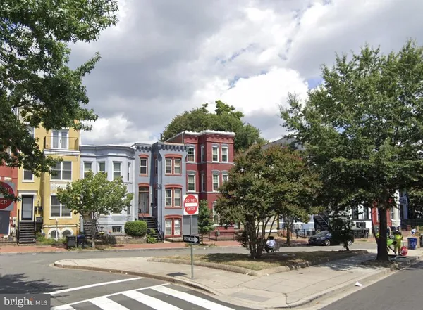 $929,000 | 11 N Street Northwest, Washington, DC 20001