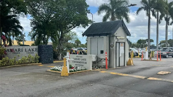 $2,050 | 10090 Northwest 80th Court, Unit 1203, Hialeah Gardens, FL 33016