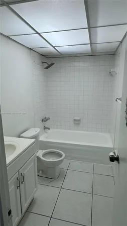 $2,050 | 10090 Northwest 80th Court, Unit 1203, Hialeah Gardens, FL 33016