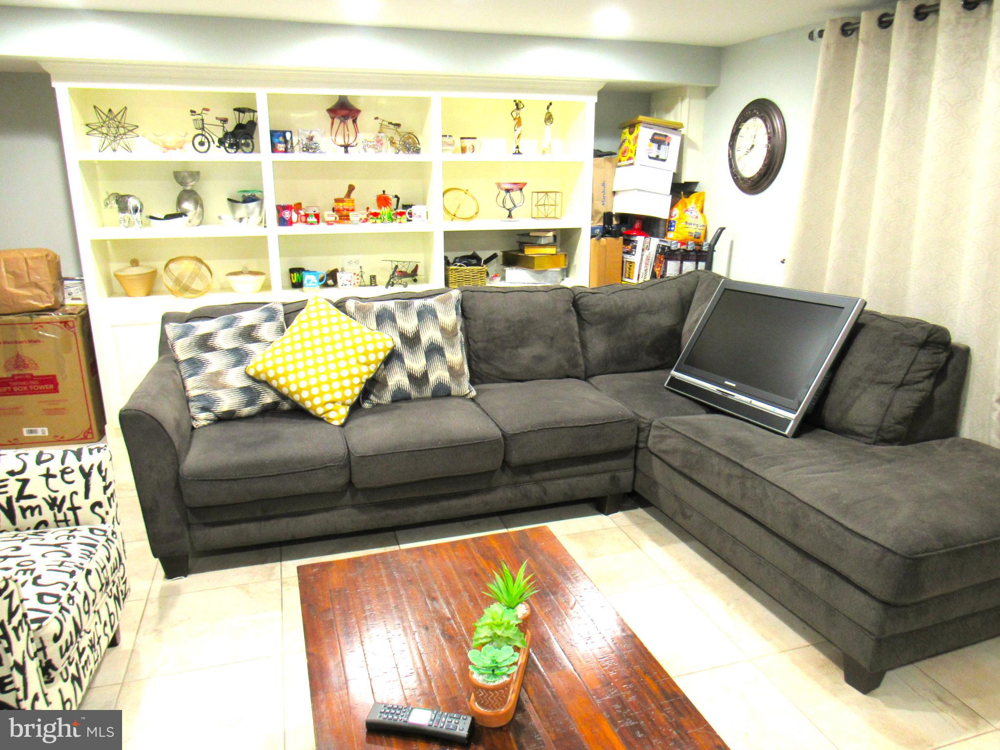 214 Greendale Road Philadelphia, PA 19154 - Photo 12 of 32 Finished Basement