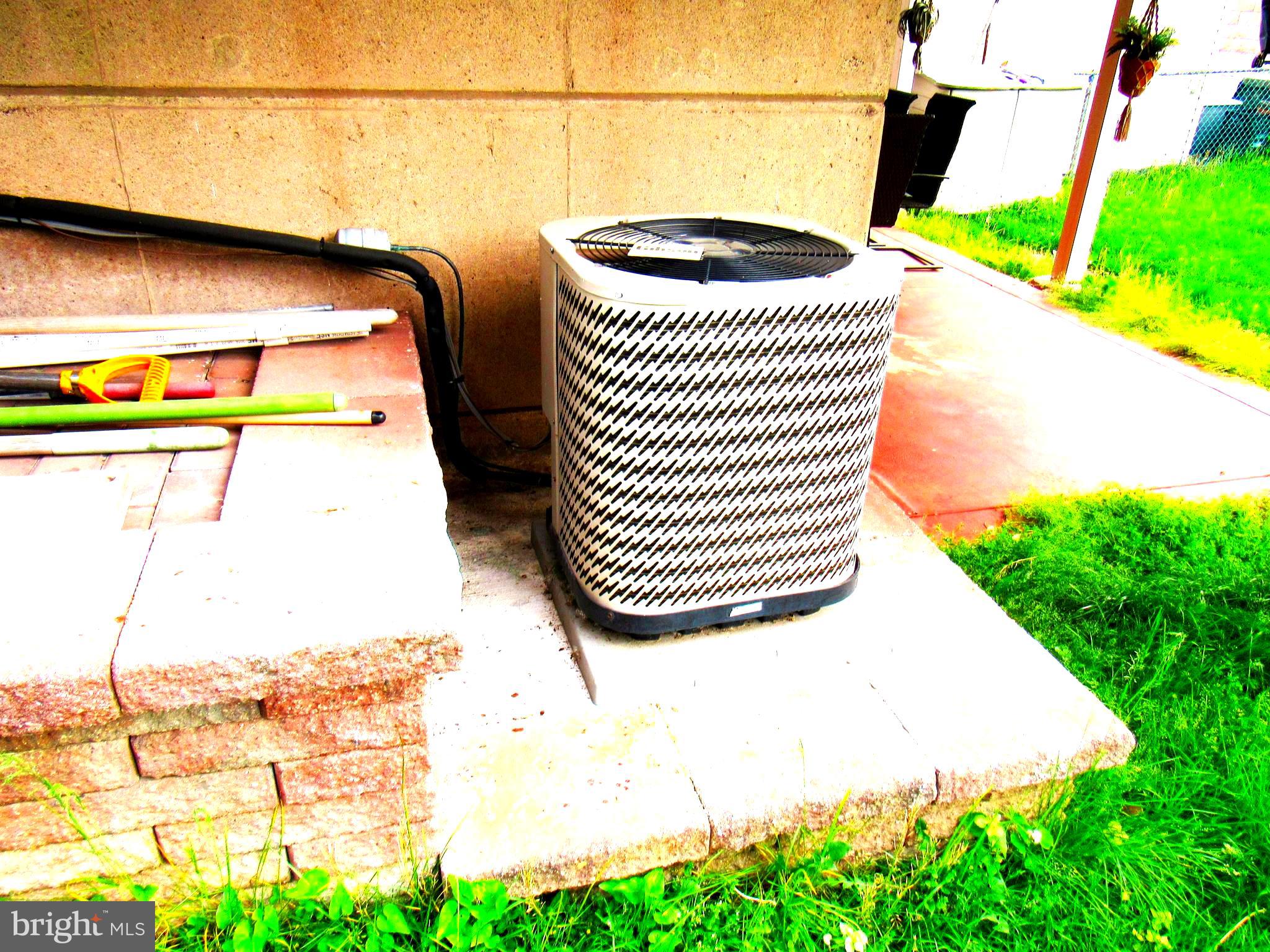 214 Greendale Road Philadelphia, PA 19154 - Photo 31 of 32 A/C Unit