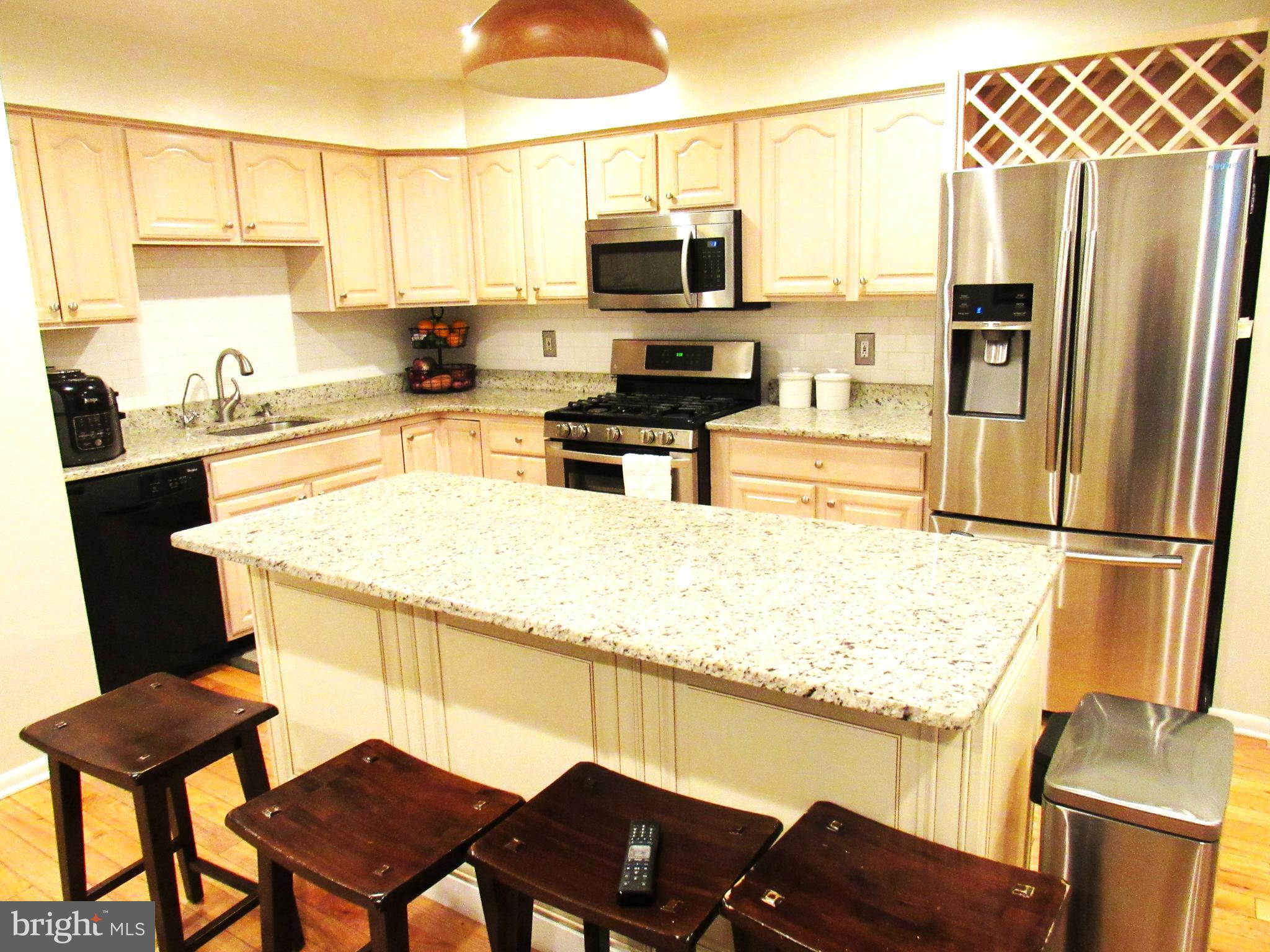 214 Greendale Road Philadelphia, PA 19154 - Photo 8 of 32 Kitchen
