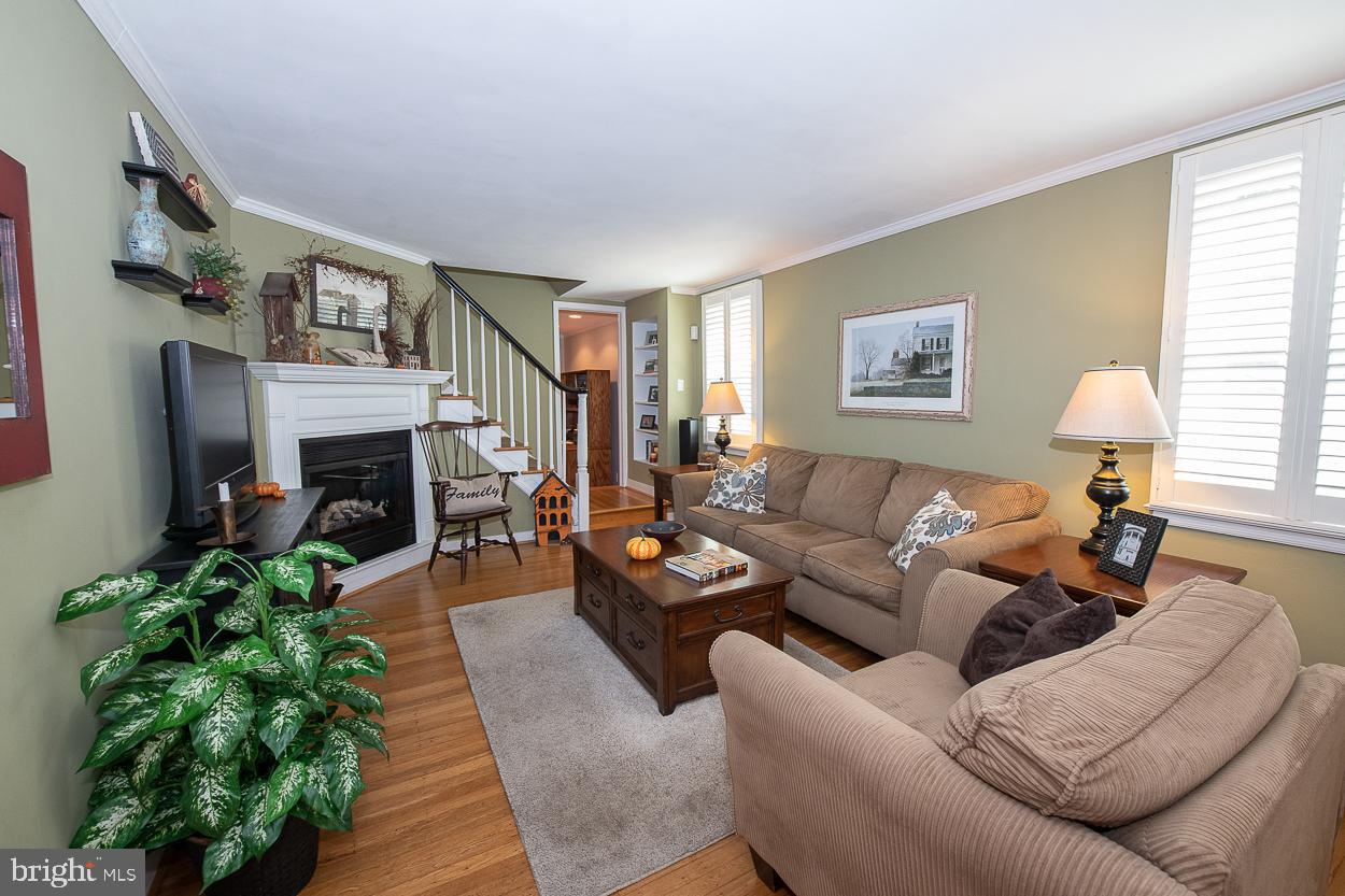 361 Inwood Road Ardmore, PA 19003 - Photo 4 of 31 Living room