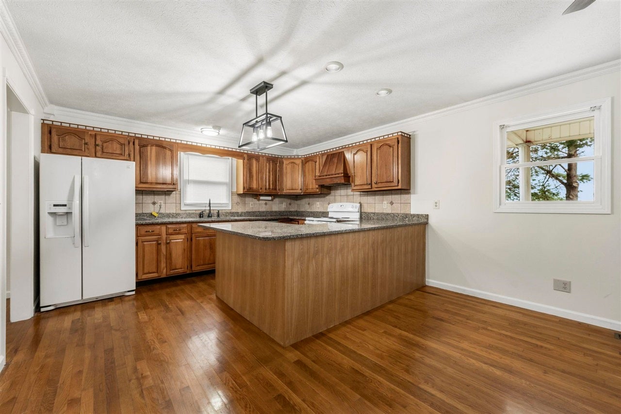 820 Wayne Watt Road Bowling Green, KY 42101 - Photo 17 of 32 Gallery Image 17