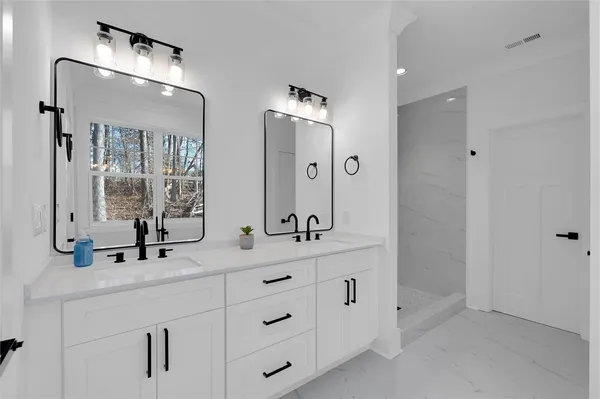 $499,900 | 103 Bunker Lane, Westminster, SC 29693