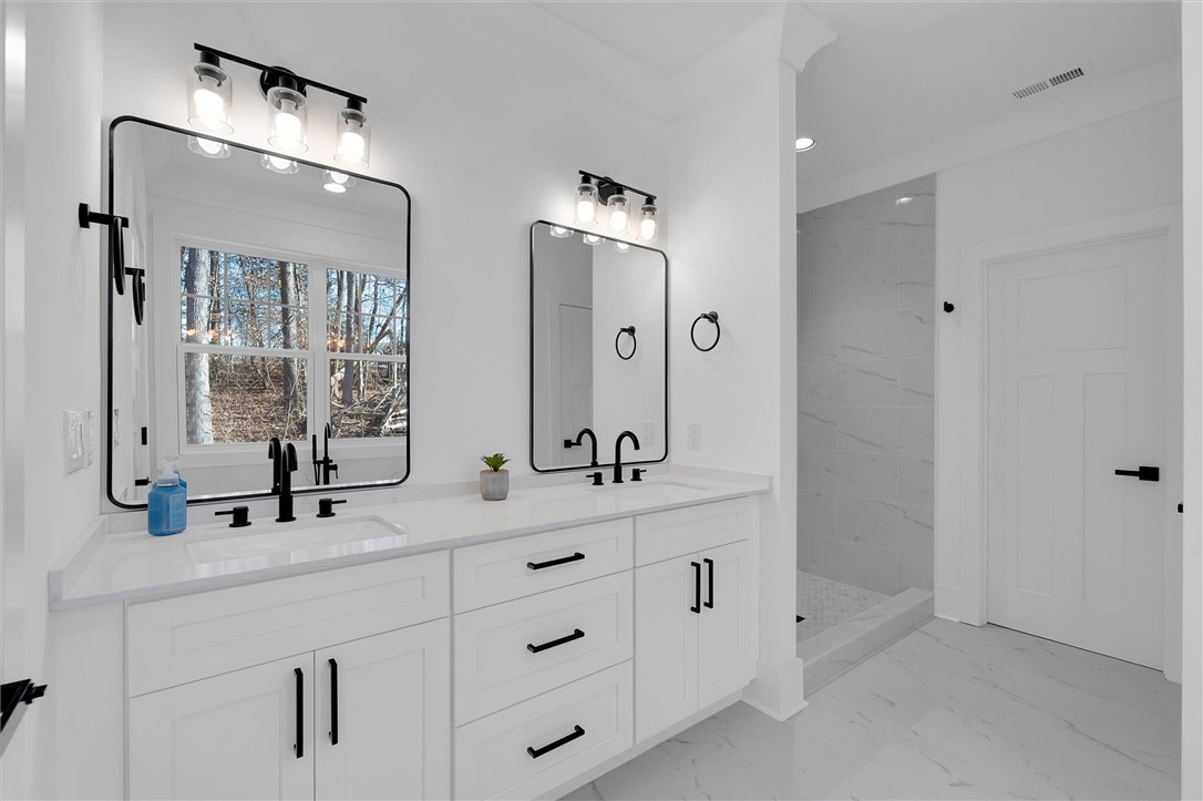 103 Bunker Lane Westminster, SC 29693 - Photo 22 of 43