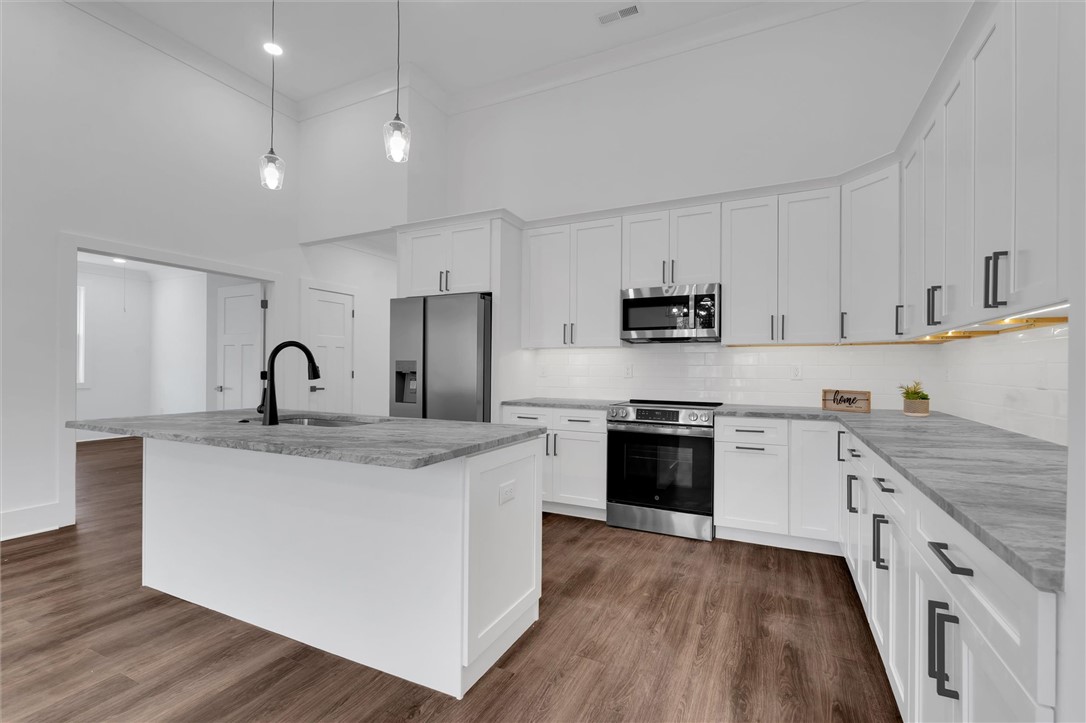 103 Bunker Lane Westminster, SC 29693 - Photo 8 of 43