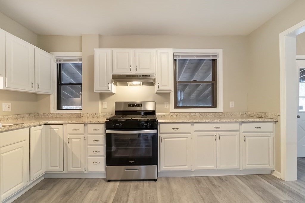705 Bay Street Springfield, MA 01109 - Photo 4 of 30 Gallery Image 4