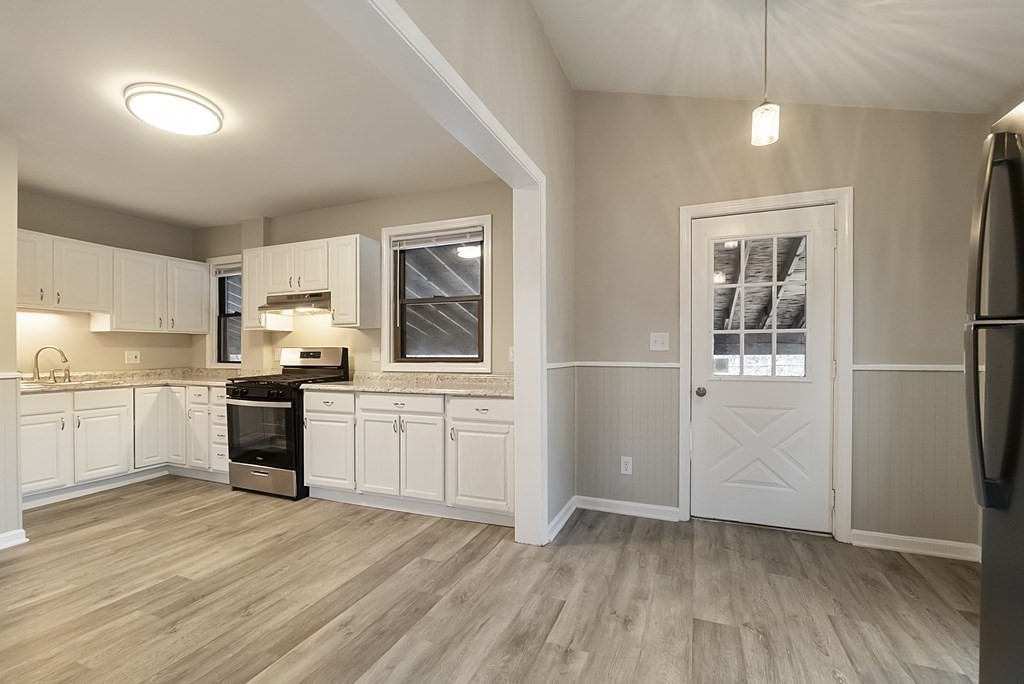 705 Bay Street Springfield, MA 01109 - Photo 8 of 30 Gallery Image 8