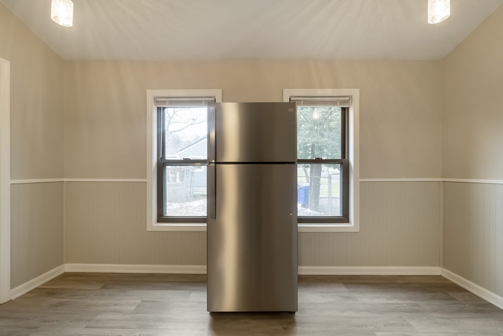 705 Bay Street Springfield, MA 01109 - Photo 9 of 30 Gallery Image 9