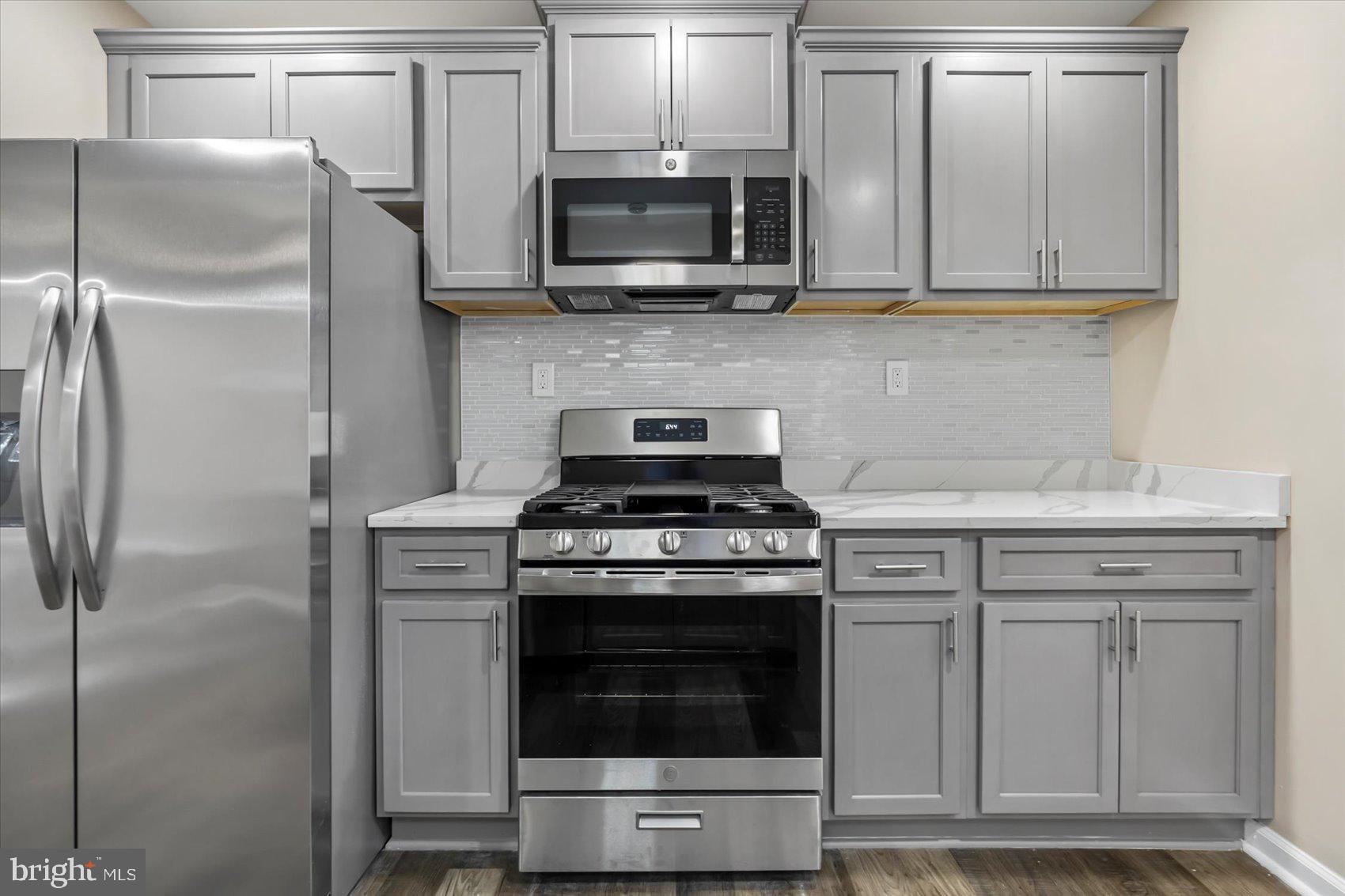 4024 Annellen Road Baltimore, MD 21215 - Photo 12 of 47