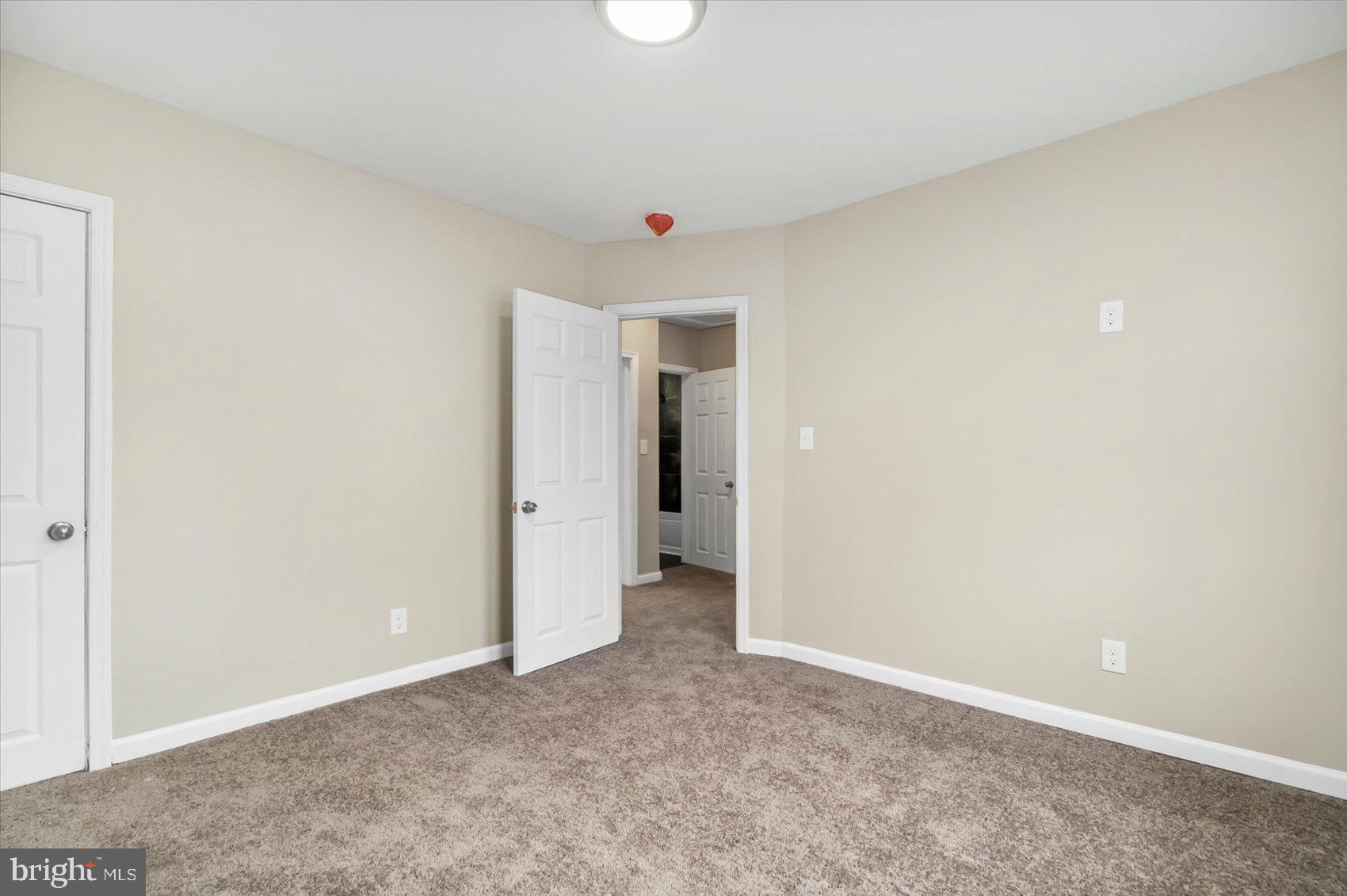 4024 Annellen Road Baltimore, MD 21215 - Photo 30 of 47
