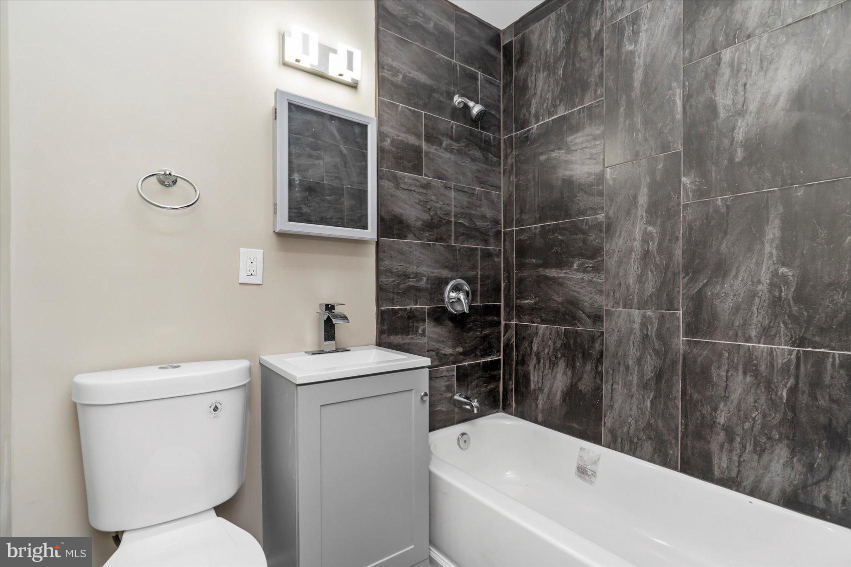 4024 Annellen Road Baltimore, MD 21215 - Photo 35 of 47