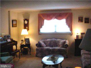 15032 Carter Road Philadelphia, PA 19116 - Photo 2 of 6 Gallery Image 2