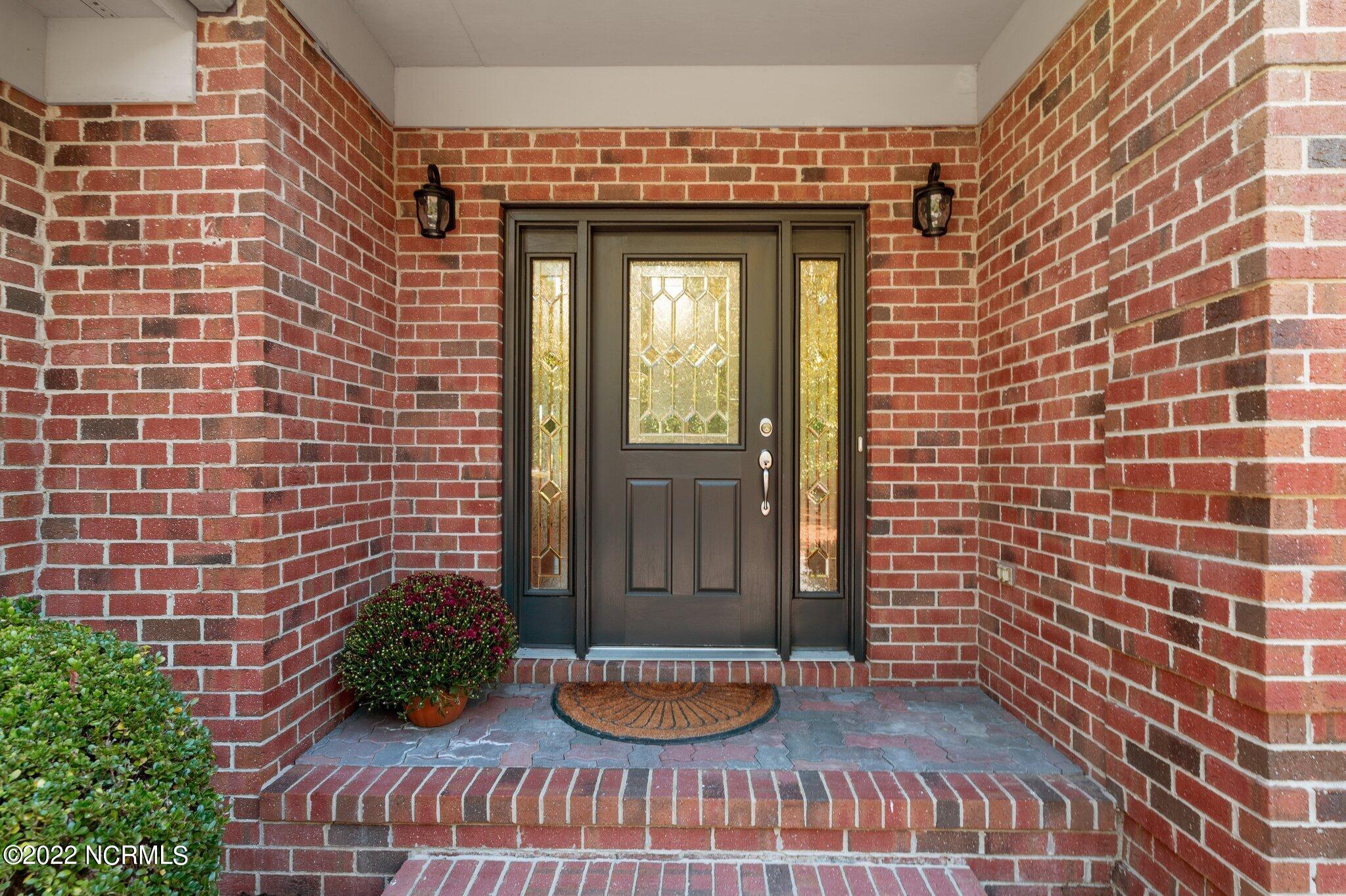 155 Inverrary Road Pinehurst, NC 28374 - Photo 5 of 18 FRONT ENTRANCE