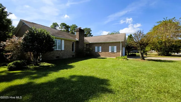 $235,000 | 812 Pelican Drive, New Bern, NC 28560