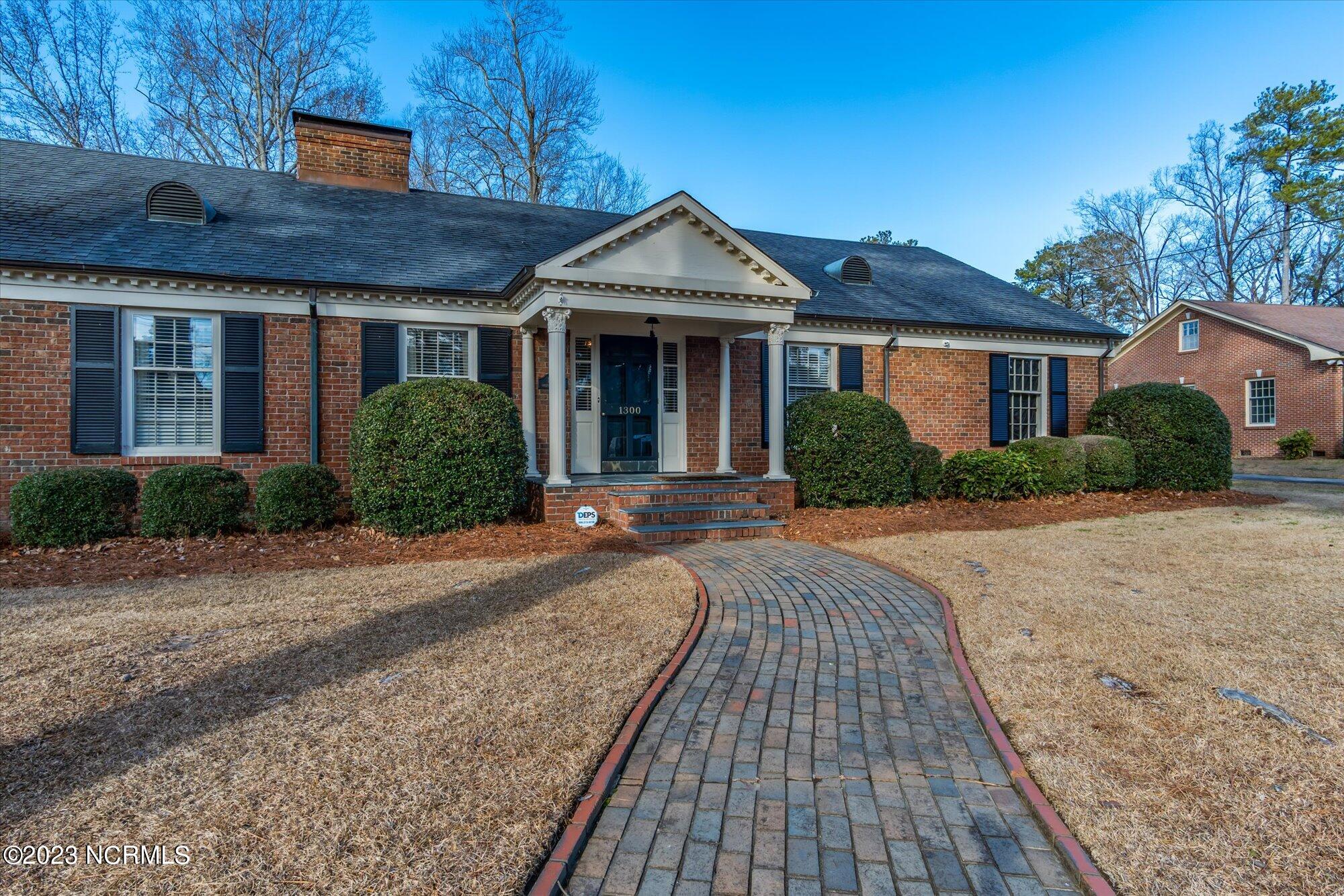 1300 Greenbriar Road Kinston, NC 28501 - Photo 4 of 68 04-1300 Greenbriar rd-4
