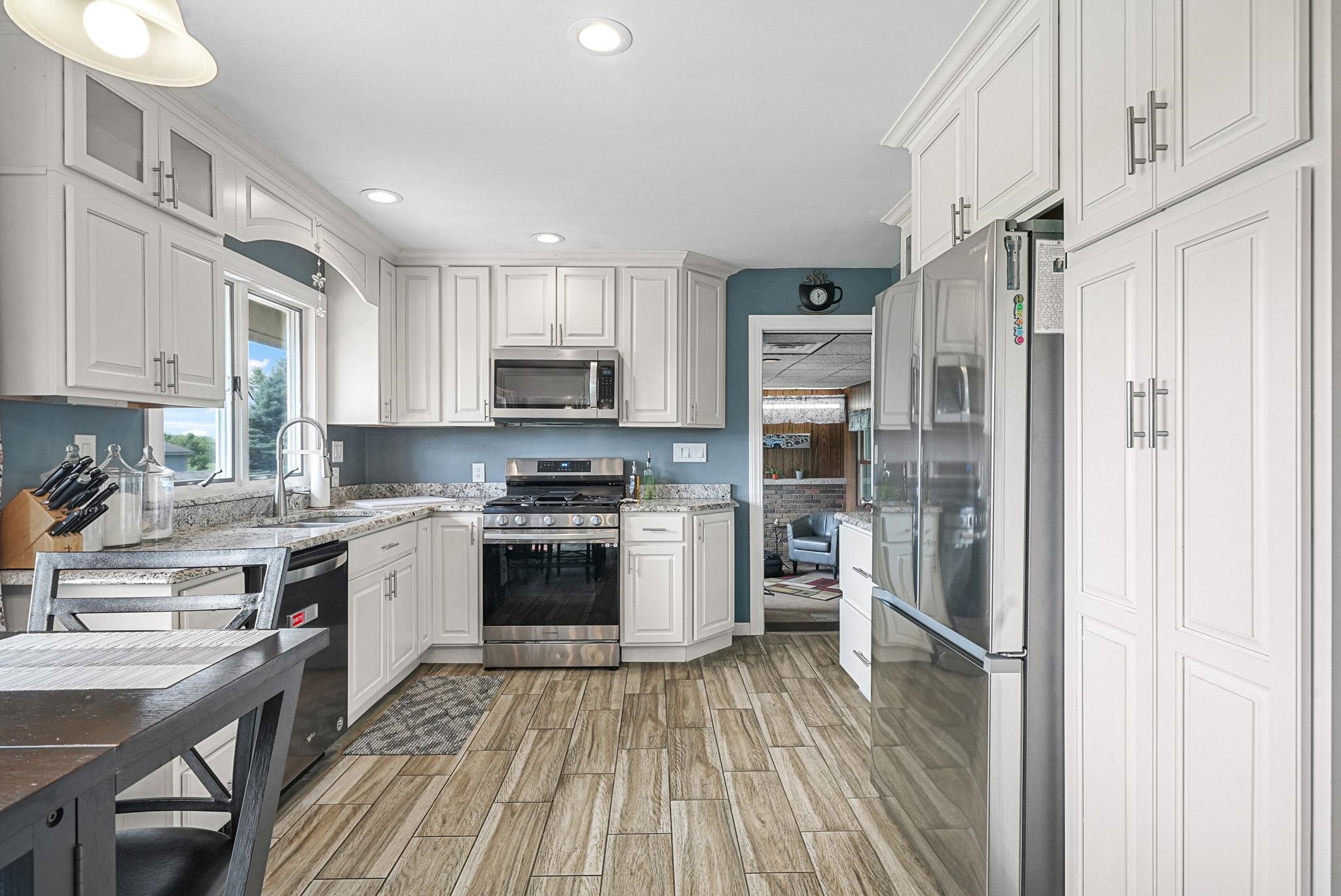 7420 East Birch Point Road Traverse City, MI 49684 - Photo 11 of 61 1938271-d33a07df-7a06-4ffa-bd8d-7e1eac1e29d9.JPG