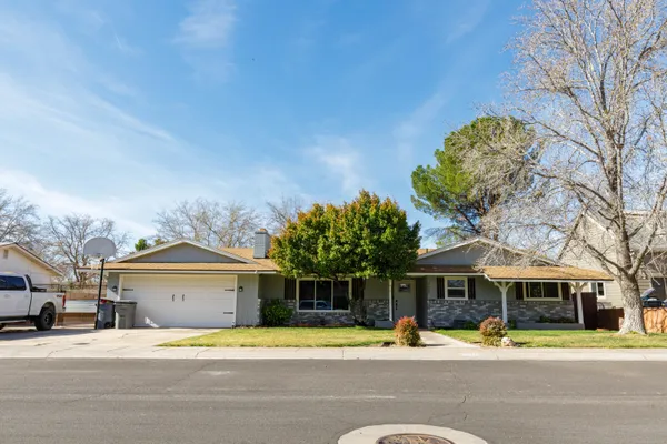 $399,900 | 1627 West Rose Garden Lane, St. George, UT 84770