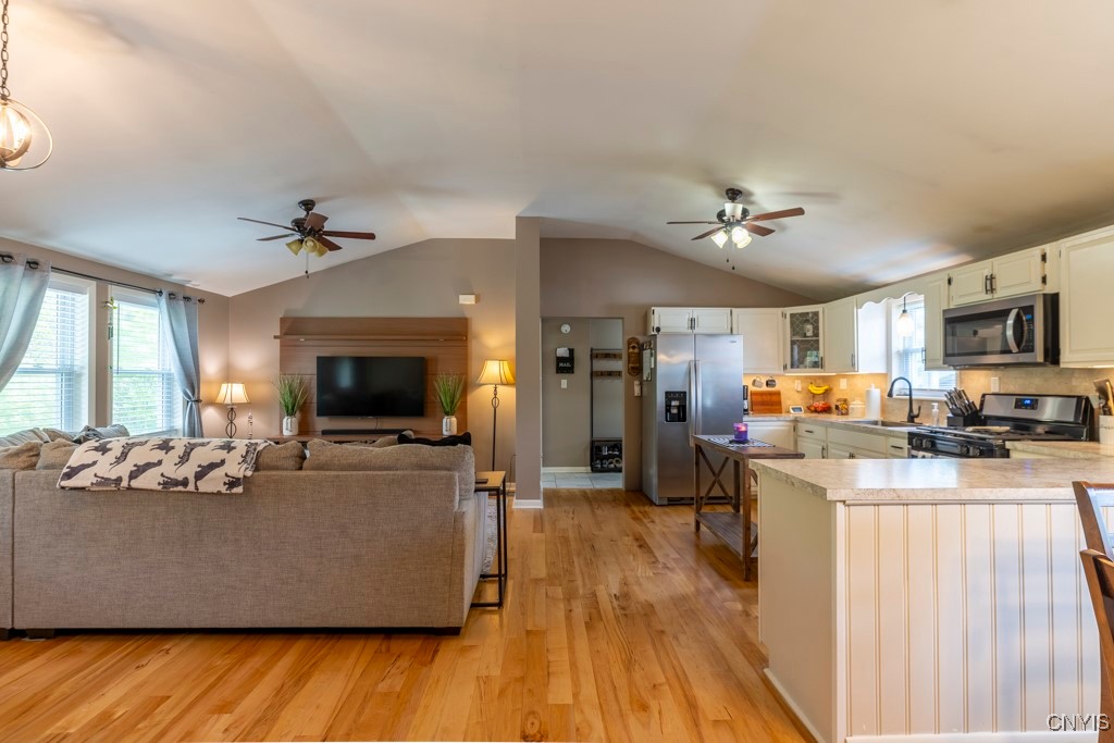 7226 Lakeshore Road Cicero, NY 13039 - Photo 14 of 43