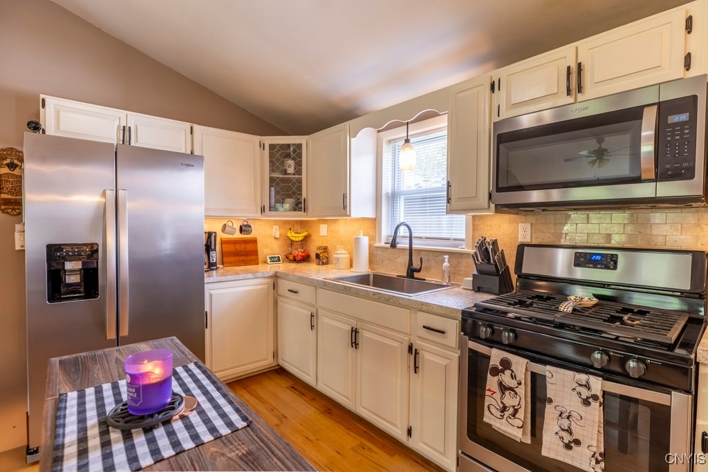 7226 Lakeshore Road Cicero, NY 13039 - Photo 17 of 43