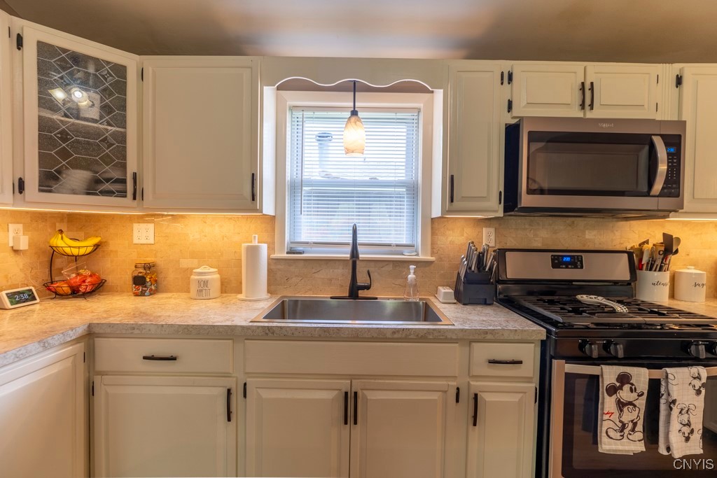 7226 Lakeshore Road Cicero, NY 13039 - Photo 18 of 43