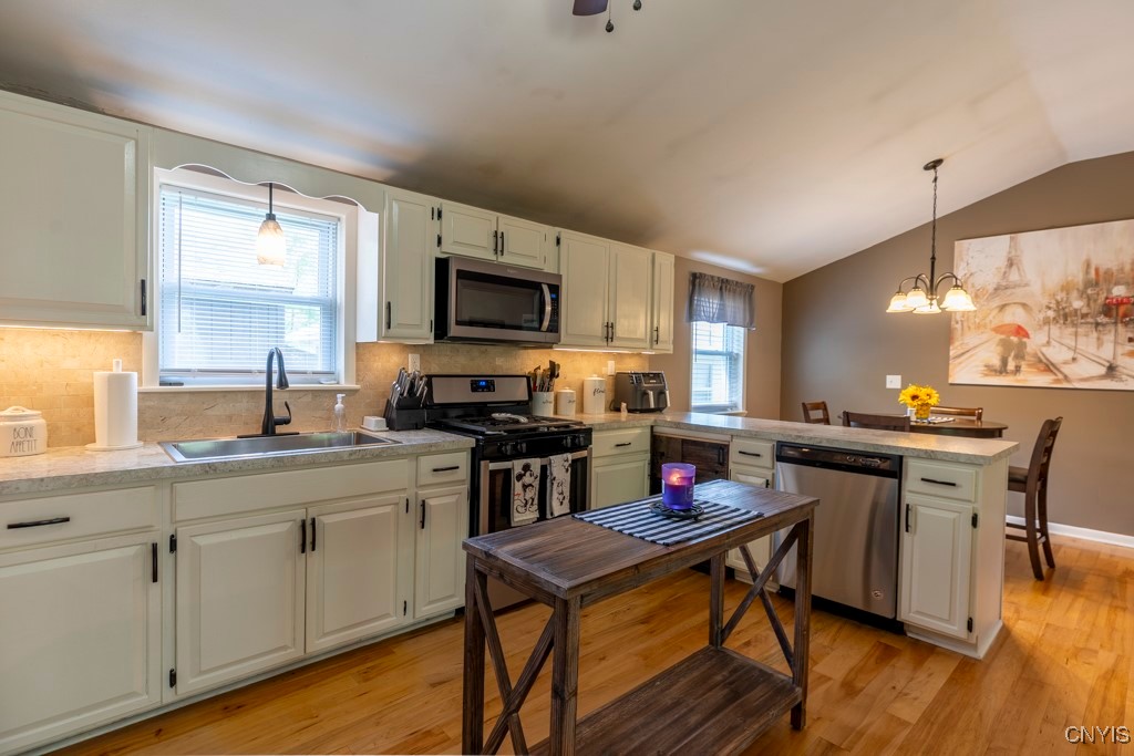 7226 Lakeshore Road Cicero, NY 13039 - Photo 19 of 43