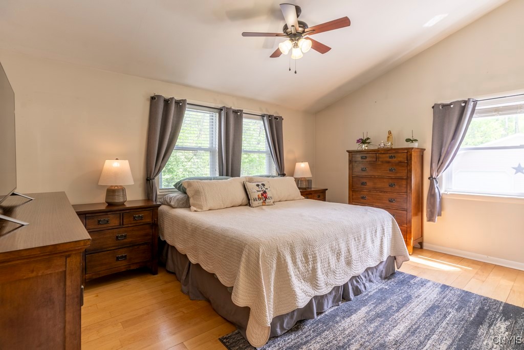 7226 Lakeshore Road Cicero, NY 13039 - Photo 3 of 43