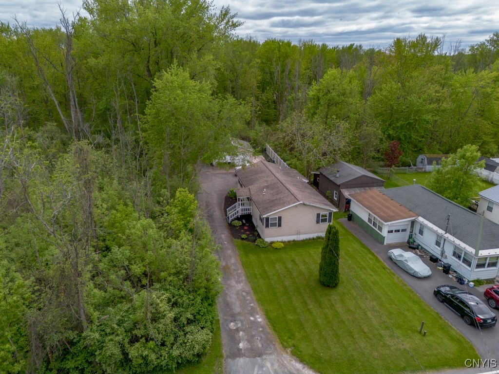 7226 Lakeshore Road Cicero, NY 13039 - Photo 7 of 43