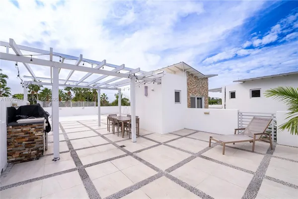a view of outdoor space