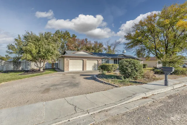 $330,000 | 710 North 5th Street, Nyssa, OR 97913