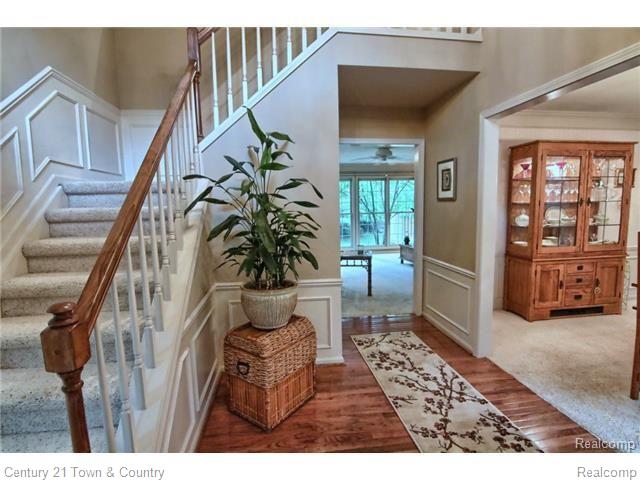 6820 High Ridge Road West Bloomfield, MI 48324 - Photo 18 of 33 18 ENTRY WAY FOYER.jpg