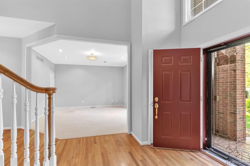 1691 Spring Creek Drive Rochester Hills, MI 48306 - Photo 6 of 78