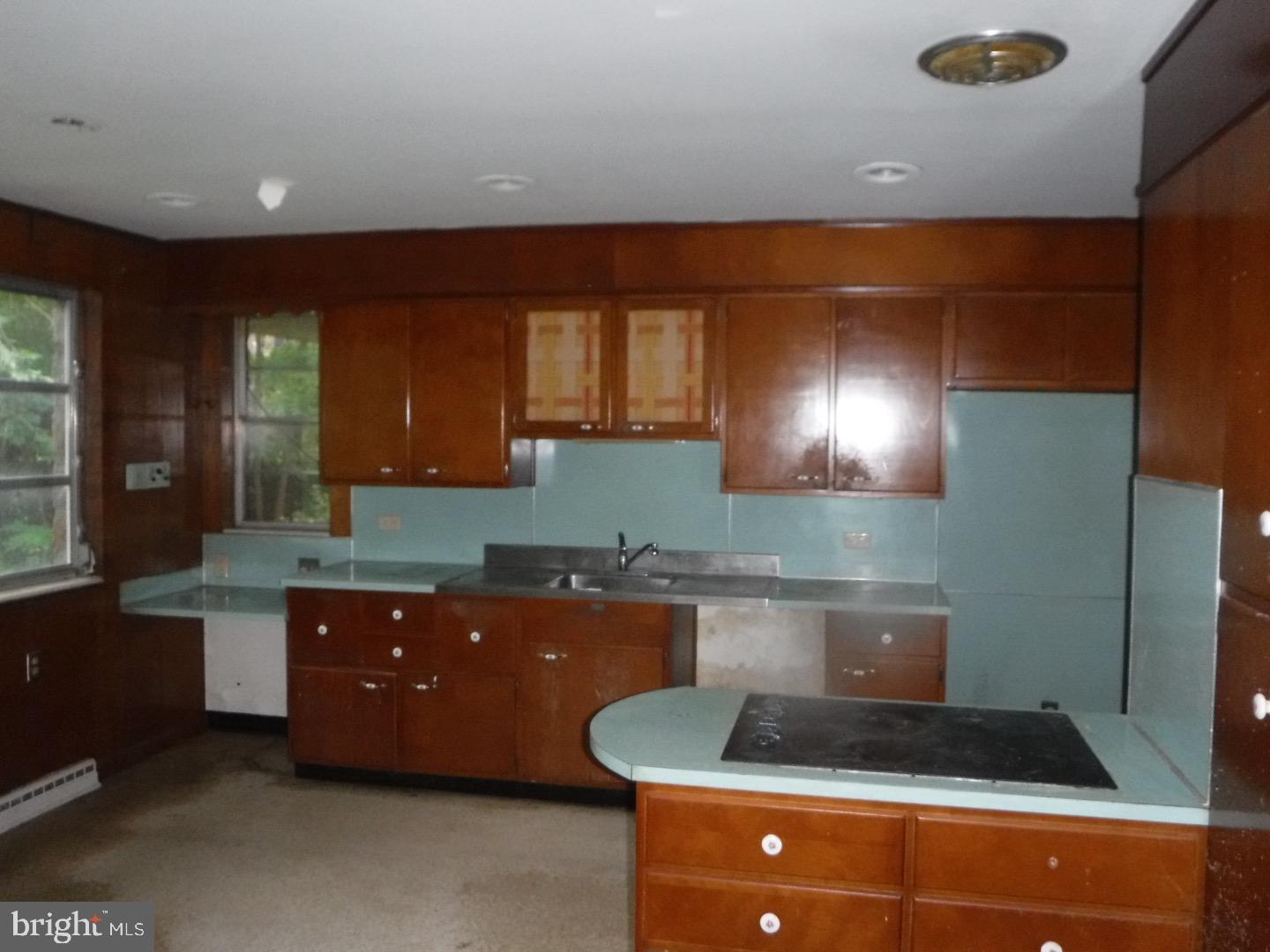 1825 Alsace Road Reading, PA 19604 - Photo 5 of 13 Gallery Image 5