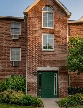 $1,575 | 531 Leah Lane, Unit 3C, Woodstock, IL 60098