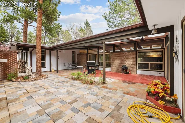 $1,380,000 | 10 Heather Drive, Colorado Springs, CO 80906